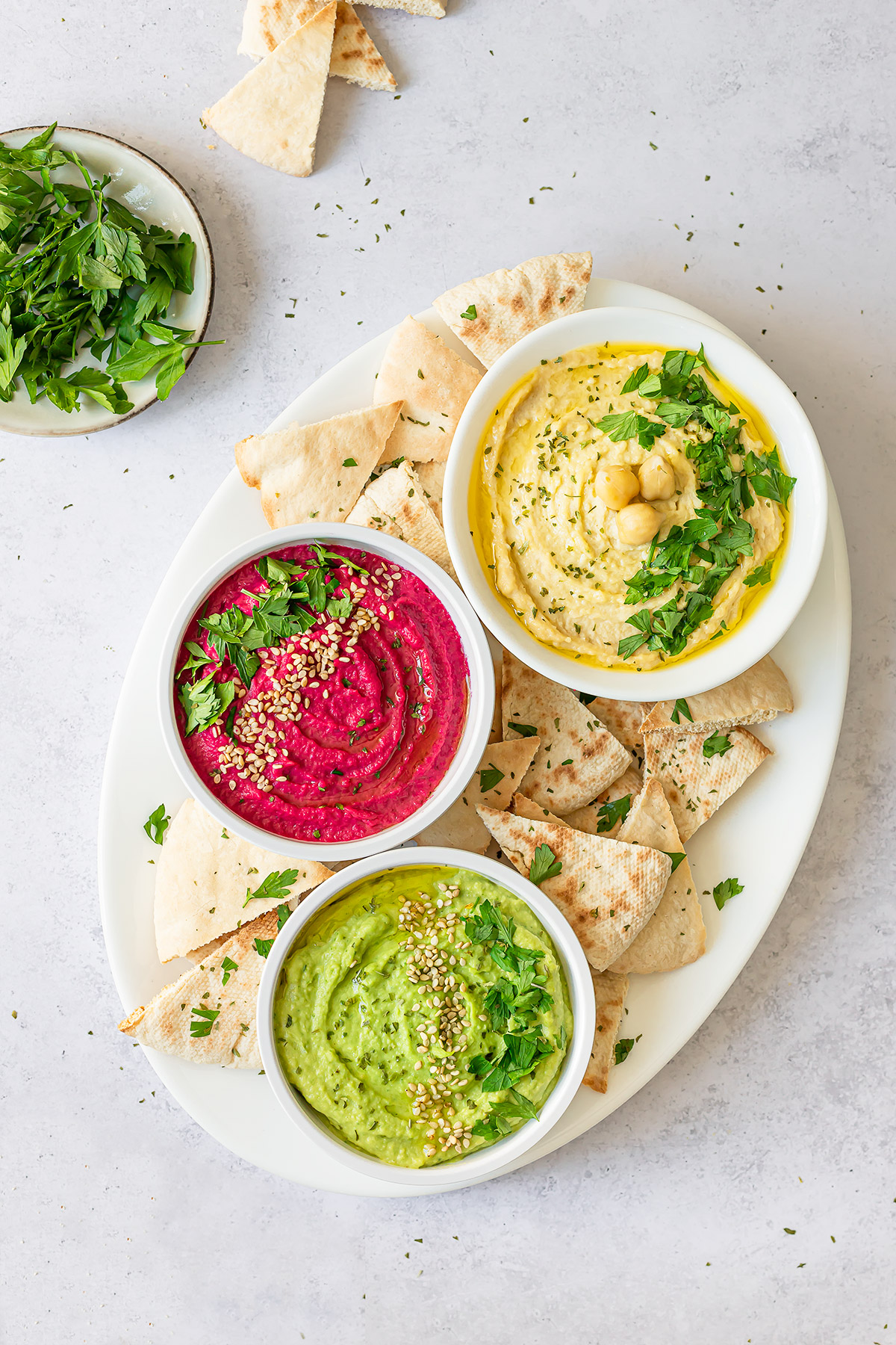 hummus clásico hummus de remolacha hummus de aguacate