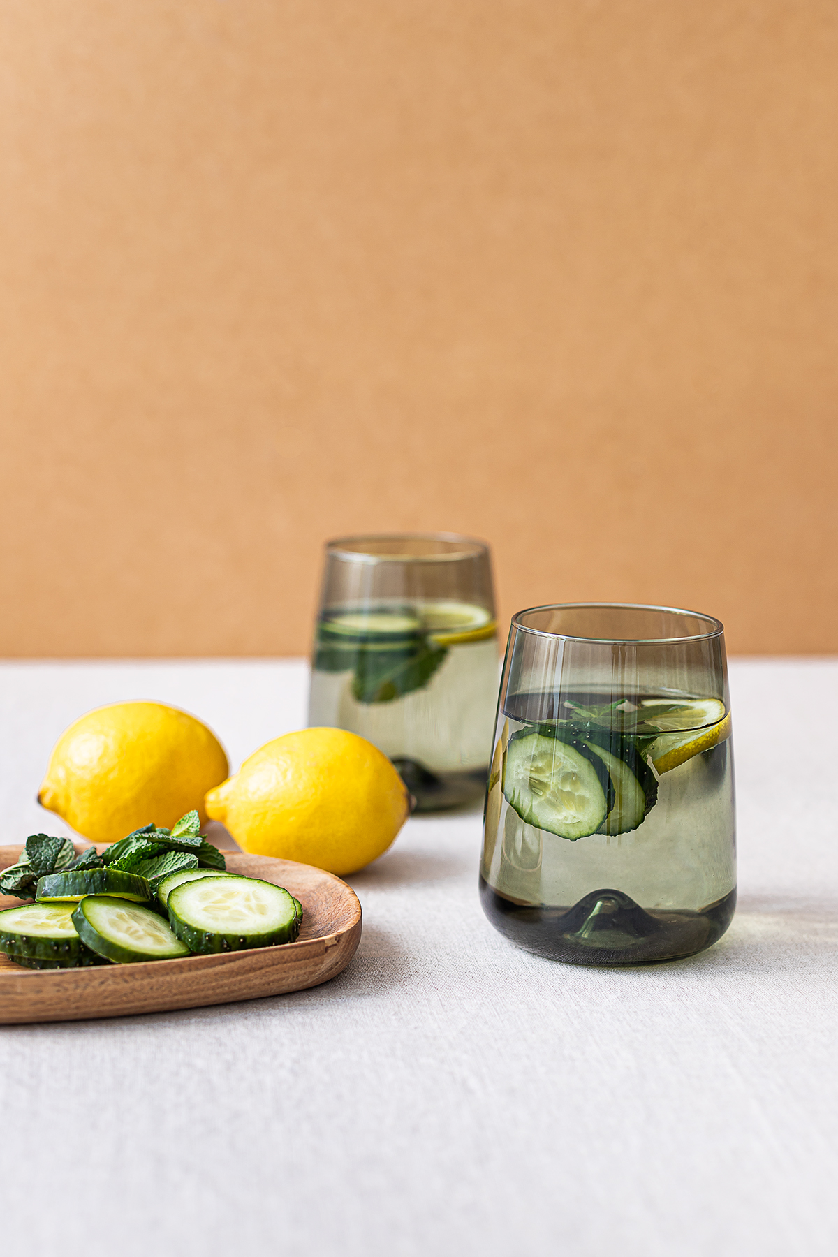 vasos-con-limon-y-pepino
