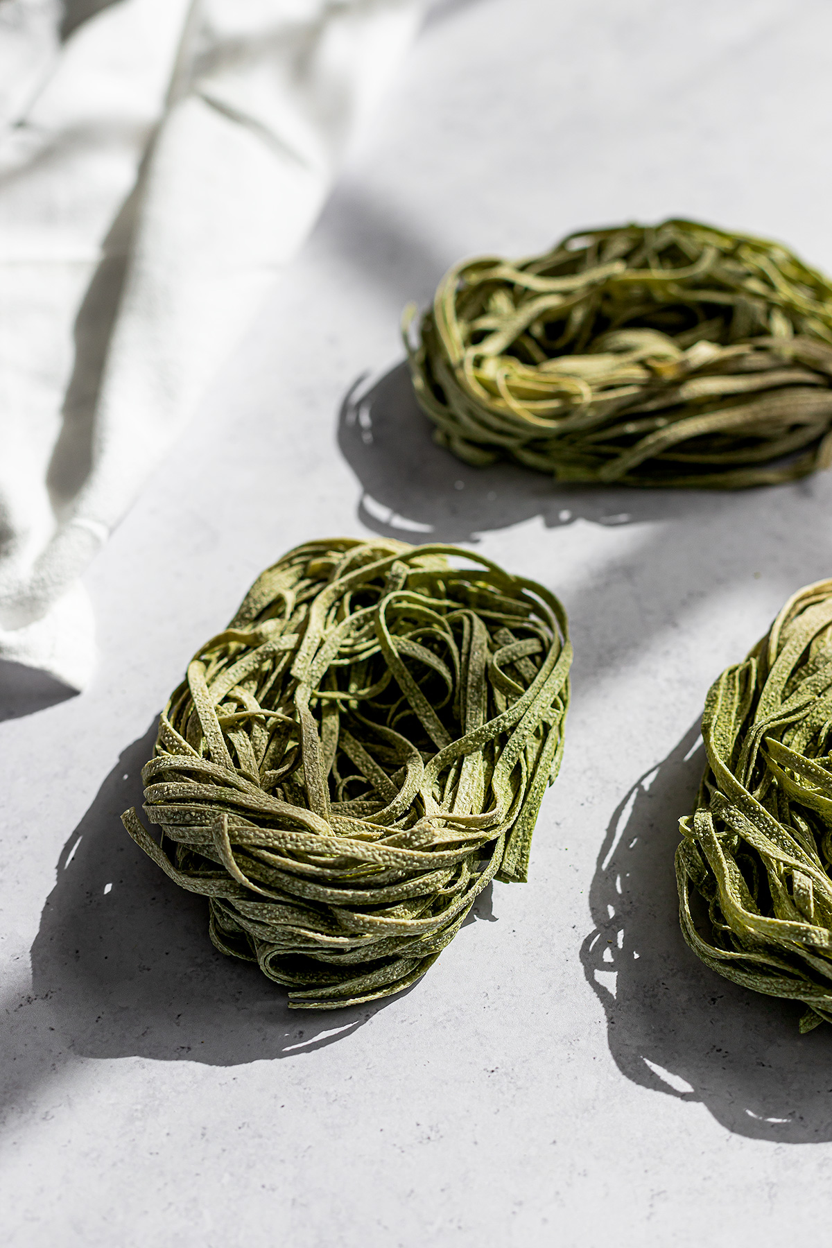 Pasta-verde-al-huevo-con-espinacas