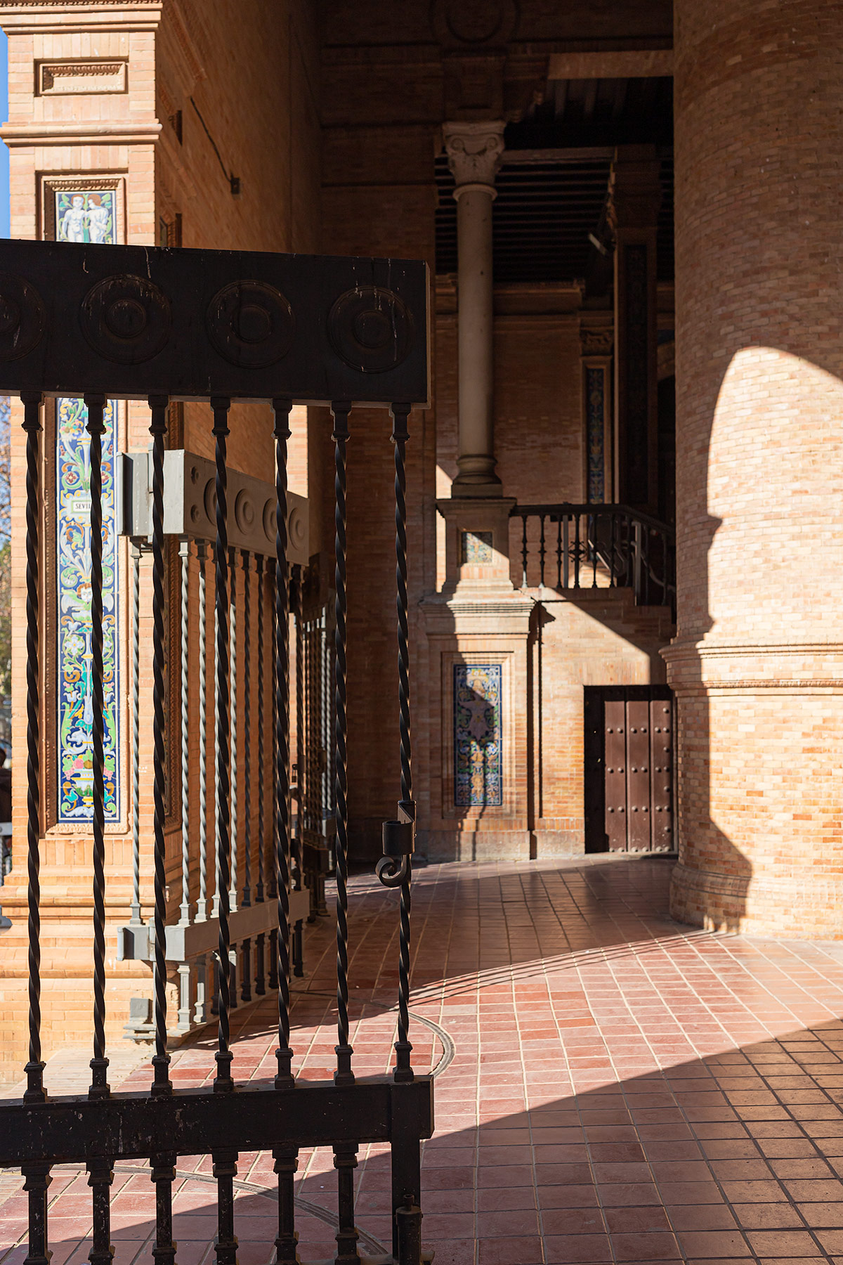 Luz-y-Sombras-interior-Plaza-España